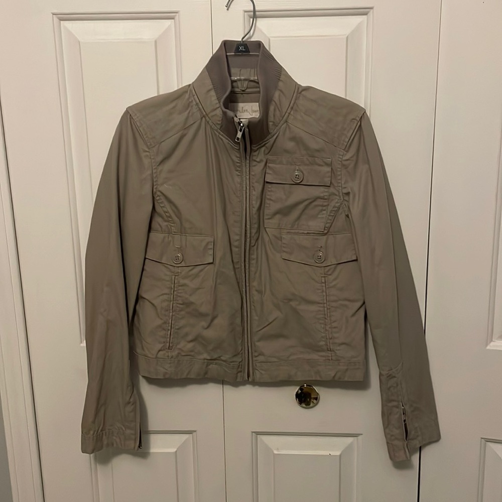 London Jean cropped full zip Tan Jacket Sz Large GUC B1015